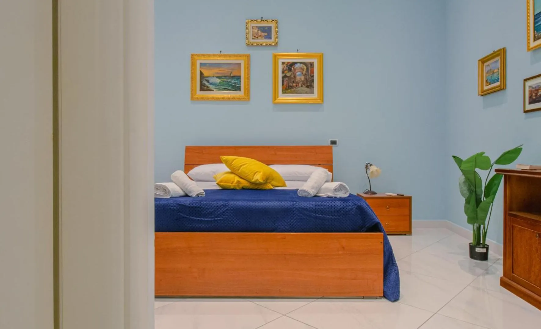 Appartamento Plebiscito 10 Napoli